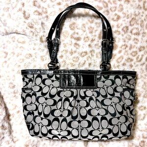 Coach Shoulder Bag